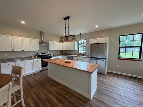 Tiny photo for 301 Tyler Avenue, Peru, IN 46970 (MLS # 202617021)