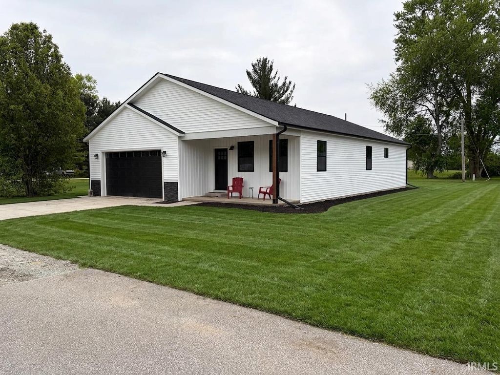 Photo of 301 Tyler Avenue, Peru, IN 46970 (MLS # 202617021)