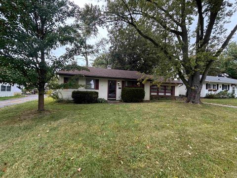 Photo of 5922 Southcrest Road, Fort Wayne, IN 46816 (MLS # 202540178)