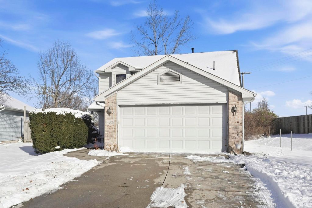 Photo of 4908 Reckeweg Place, Fort Wayne, IN 46804 (MLS # 202548290)