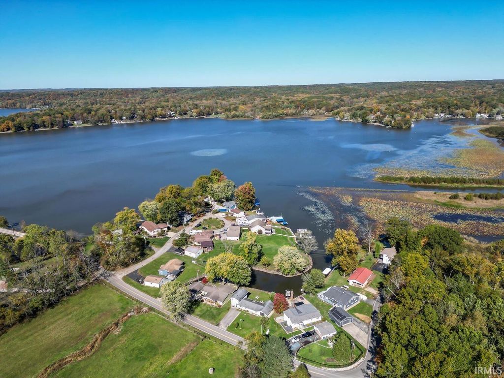 Photo of 6398 S Shore Drive, Unionville, IN 47468 (MLS # 202607509)