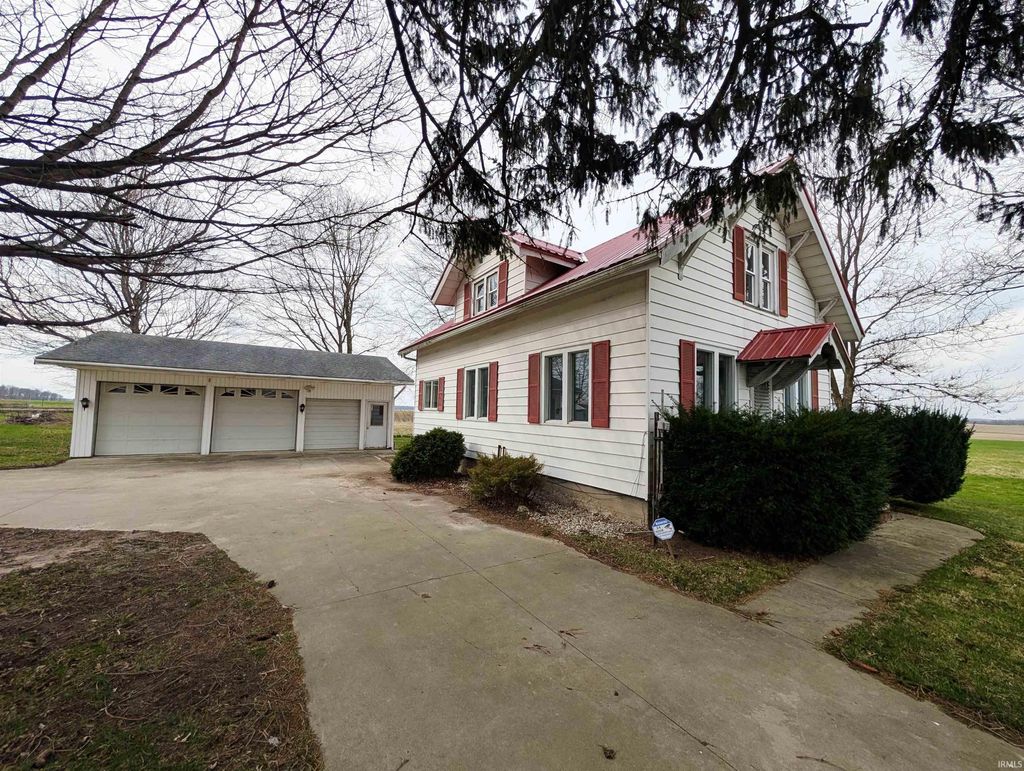 Photo of 355 W Us Highway 6, Albion, IN 46701 (MLS # 202613001)