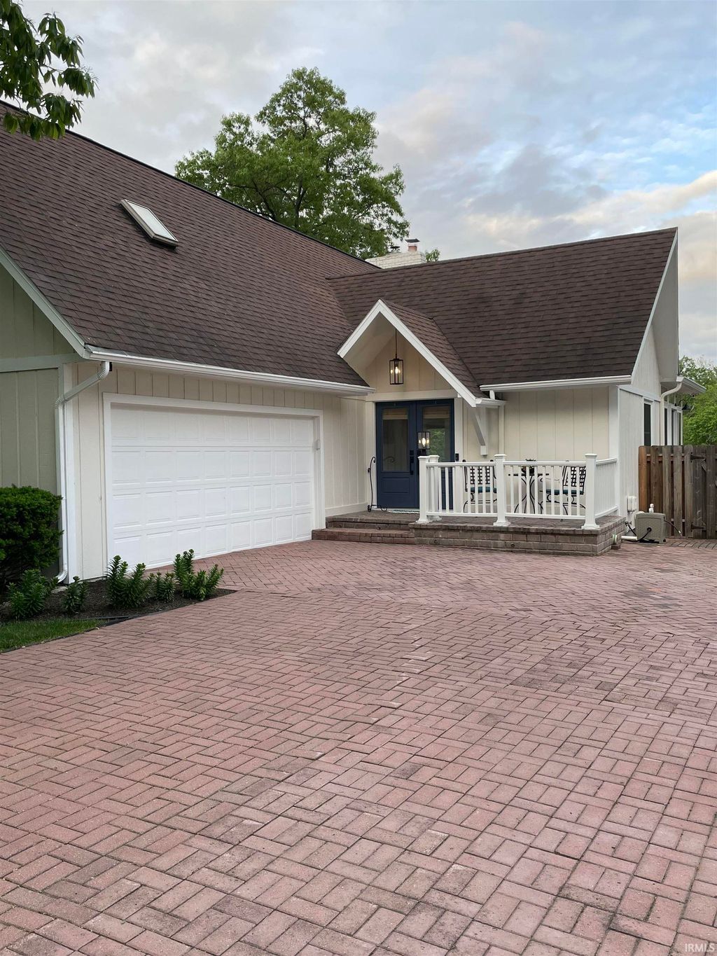 Photo of 54028 Eastview Drive, Bristol, IN 46507 (MLS # 202619185)