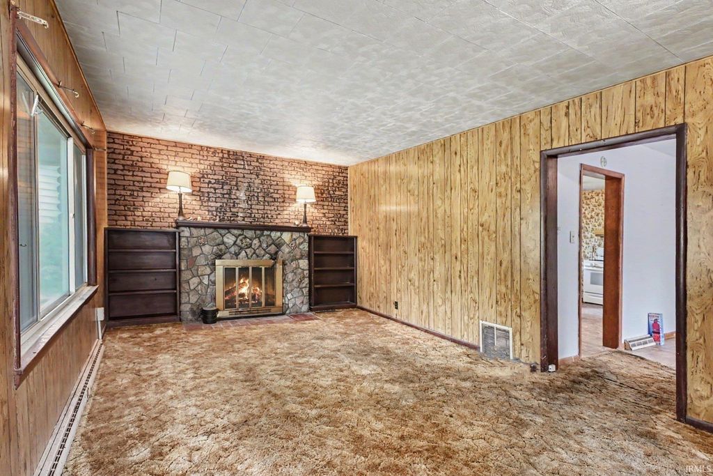Photo of 654 James Street, Elkhart, IN 46516 (MLS # 202617489)