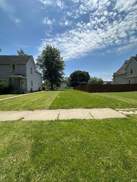 Tiny photo for 520 E Taber Street #165, Fort Wayne, IN 46803 (MLS # 202621837)
