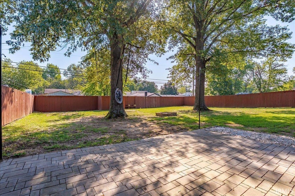 Photo of 1112 Tower Drive, Boonville, IN 47601 (MLS # 202638938)