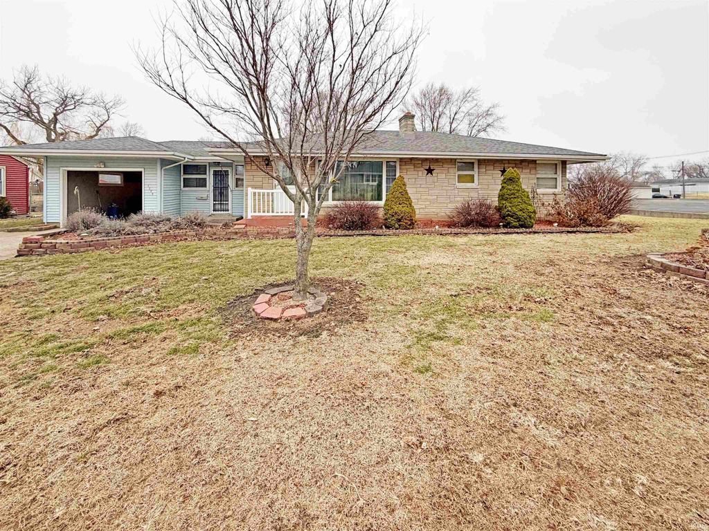 Photo of 1706 E Walnut Street, Frankfort, IN 46041 (MLS # 202606761)