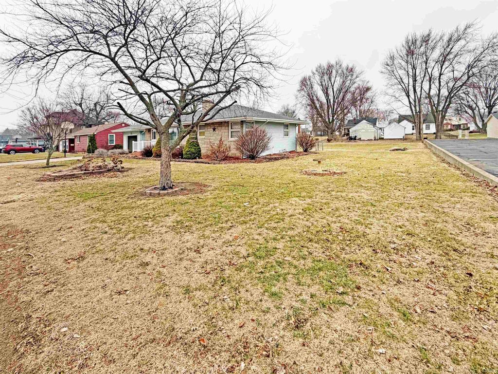 Photo of 1706 E Walnut Street, Frankfort, IN 46041 (MLS # 202606761)