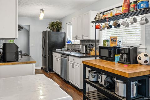 Tiny photo for 70 Collins Drive, Lafayette, IN 47904 (MLS # 202540284)