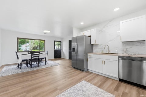 Tiny photo for 1020 S Morgan Street, Bluffton, IN 46714 (MLS # 202635184)