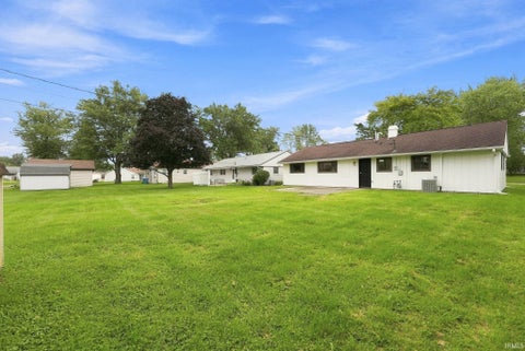 Tiny photo for 1020 S Morgan Street, Bluffton, IN 46714 (MLS # 202635184)