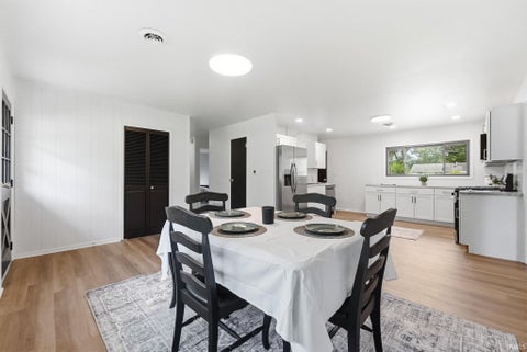 Tiny photo for 1020 S Morgan Street, Bluffton, IN 46714 (MLS # 202635184)