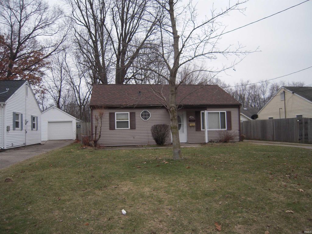 Photo of 1615 E Beardsley Ave Ave, Elkhart, IN 46514 (MLS # 202606923)
