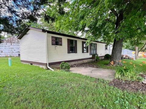 Tiny photo for 210 W Washington Street, Bunker Hill, IN 46914 (MLS # 202632355)