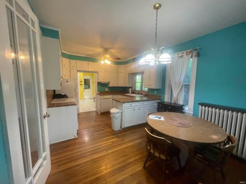 Tiny photo for 423 Front Street, Delphi, IN 46923 (MLS # 202531460)