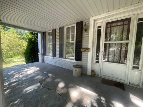 Tiny photo for 423 Front Street, Delphi, IN 46923 (MLS # 202531460)