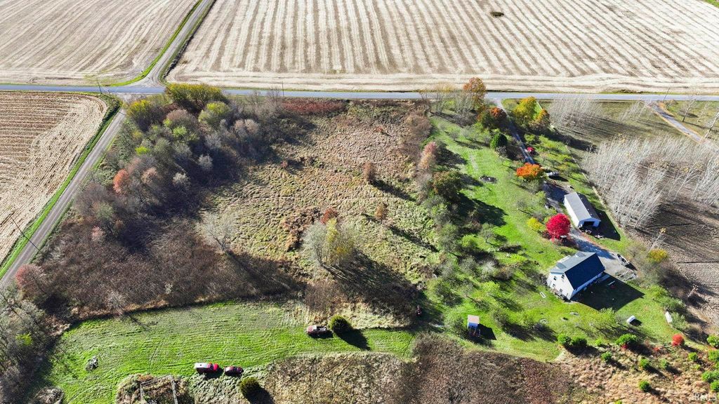 Photo of 606 N 800 W Road, Kimmell, IN 46760 (MLS # 202545334)