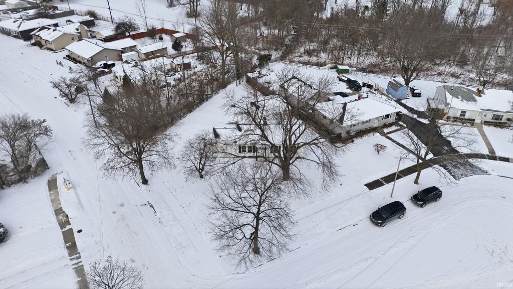 Photo of 701 N Camden Drive, Fort Wayne, IN 46825 (MLS # 202549115)