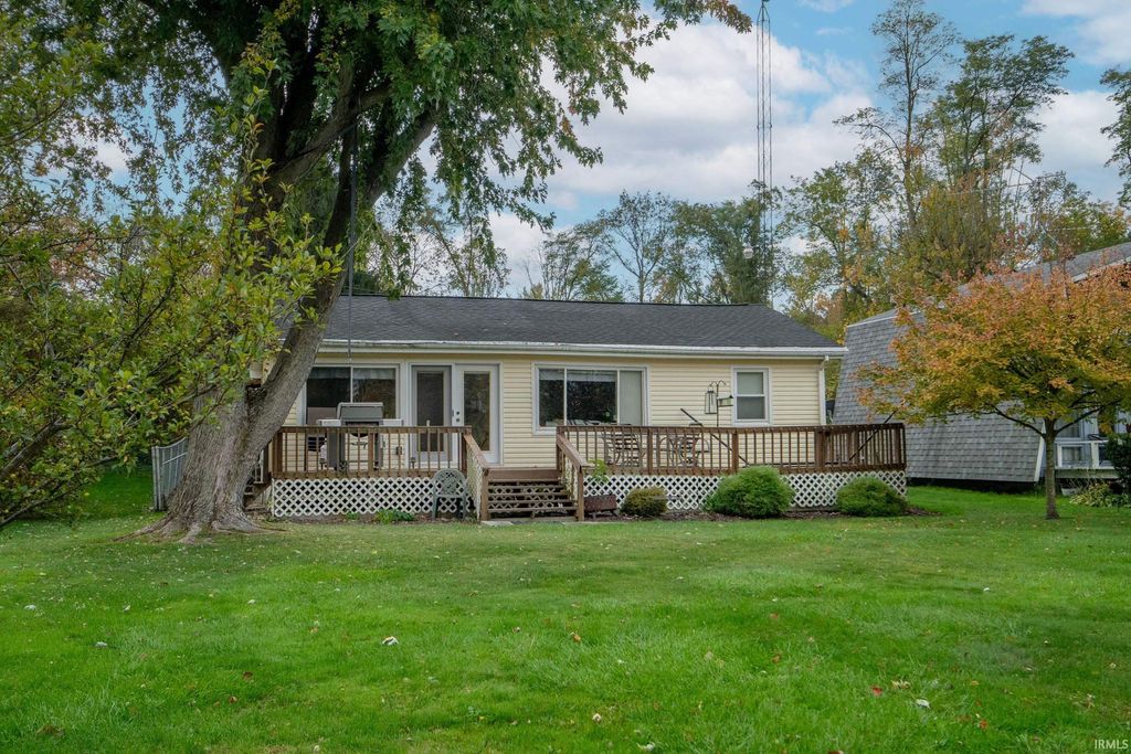 Photo of 9274 W Harper Lake Road, Kimmell, IN 46760 (MLS # 202611213)