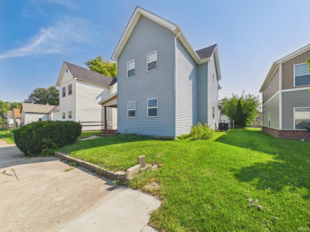 Photo of 2324 S Walnut Street, Muncie, IN 47302 (MLS # 202636266)