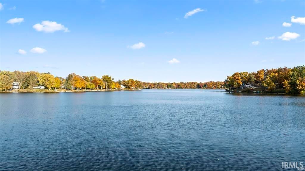 Photo of 8652 E Koher Road, Syracuse, IN 46567 (MLS # 202547665)