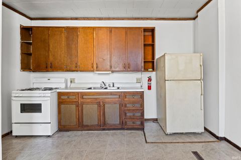 Tiny photo for 110 S 16th Street, Lafayette, IN 47905 (MLS # 202540185)