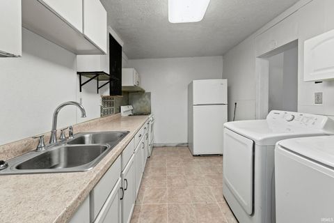 Tiny photo for 110 S 16th Street, Lafayette, IN 47905 (MLS # 202540185)