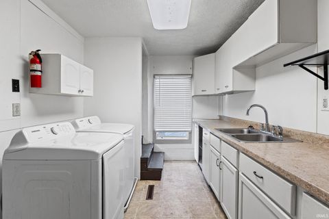 Tiny photo for 110 S 16th Street, Lafayette, IN 47905 (MLS # 202540185)