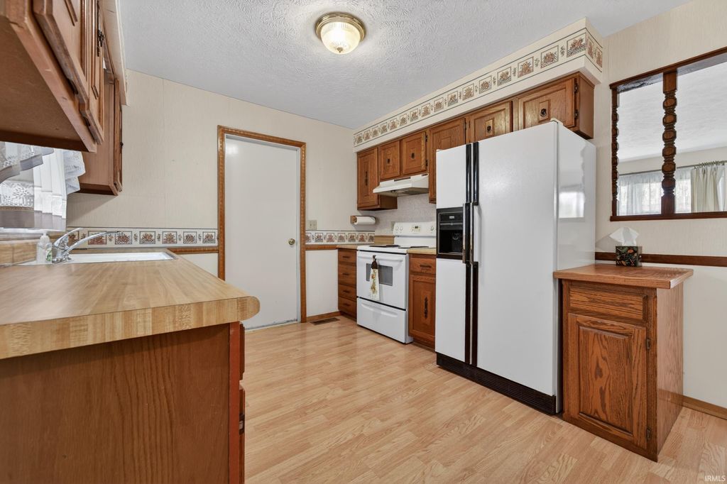 Photo of 1503 S GOYER Road, Kokomo, IN 46902 (MLS # 202615772)