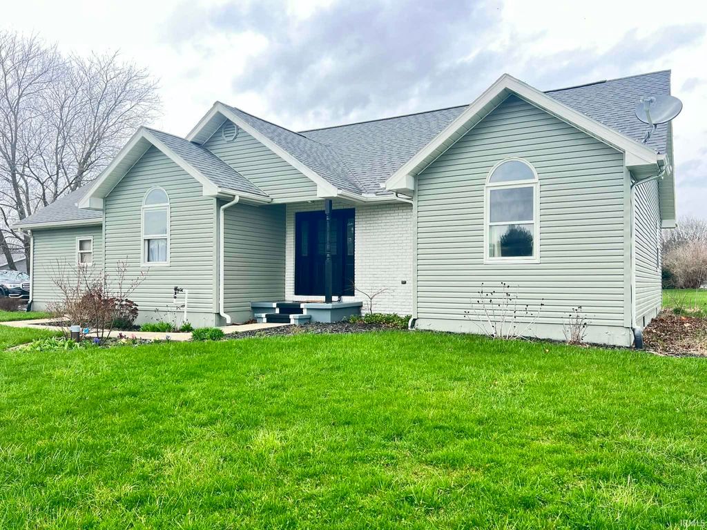 Photo of 11341 Castle Drive, Plymouth, IN 46563 (MLS # 202611289)