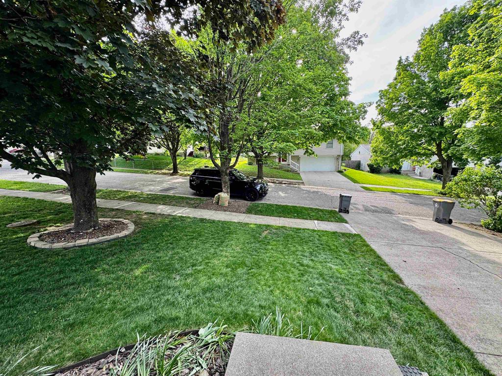 Photo of 815 S Winridge Court, Bloomington, IN 47403 (MLS # 202617164)