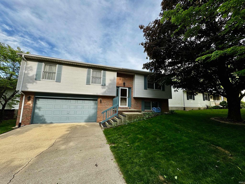 Photo of 815 S Winridge Court, Bloomington, IN 47403 (MLS # 202617164)