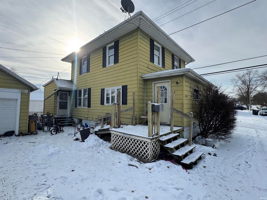 Photo of 1115 W 4th Street, Fort Wayne, IN 46808 (MLS # 202549129)