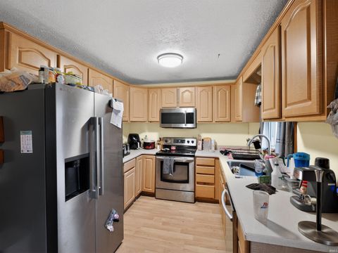 Tiny photo for 436 Sycamore Manor, Jasper, IN 47546 (MLS # 202612563)