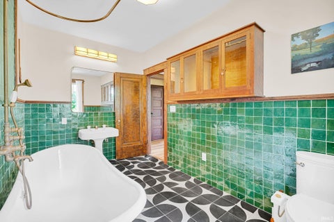 Tiny photo for 1101 N Woodburn Avenue, Bloomington, IN 47404 (MLS # 202630273)