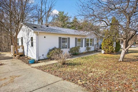 Photo of 4230 S Orchard Lane, Bloomington, IN 47403 (MLS # 202607729)
