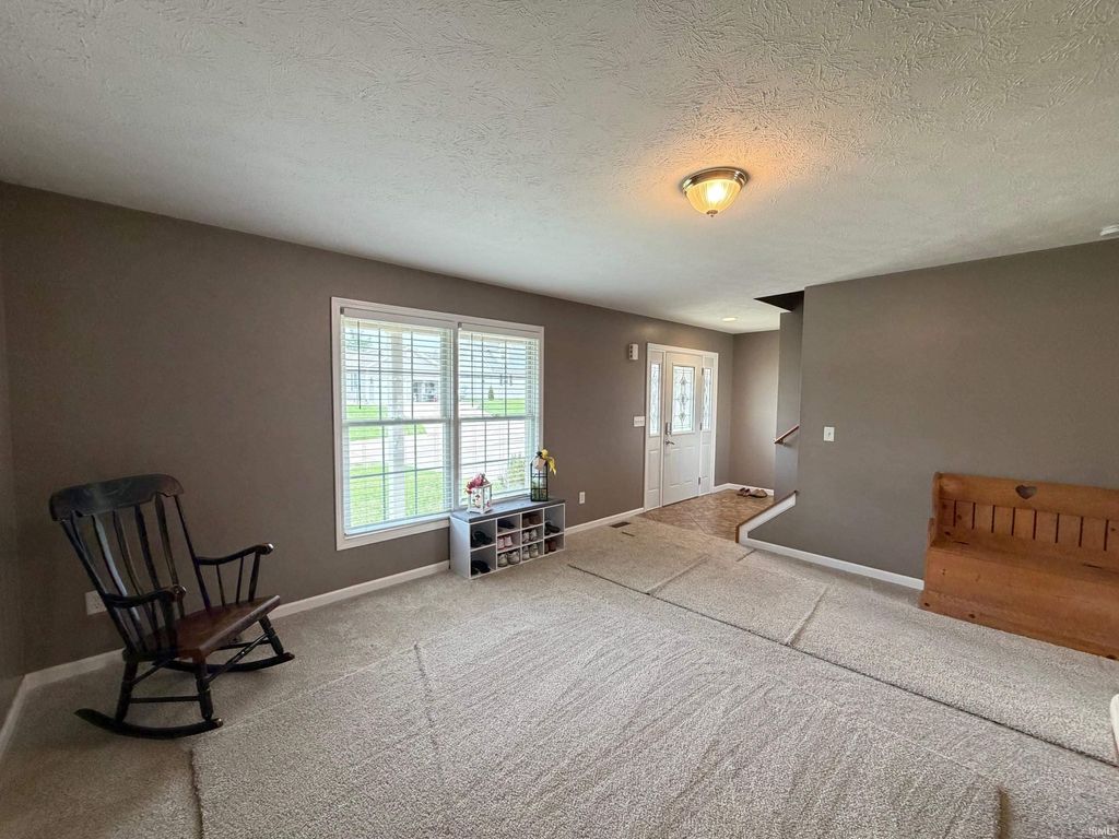 Photo of 1010 Sunset Drive, Covington, IN 47932 (MLS # 202611149)