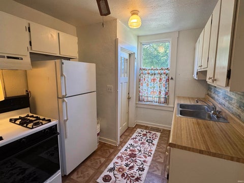 Tiny photo for 20 N Fremont Street, Peru, IN 46970 (MLS # 202642417)