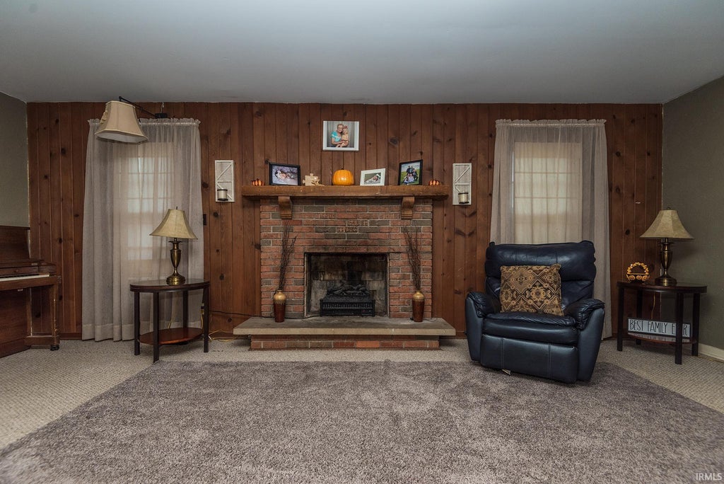 Photo of 905 Ridgeway Avenue, Vincennes, IN 47591 (MLS # 202644008)