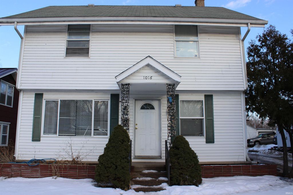 Photo of 1016 Princeton Street, Elkhart, IN 46516 (MLS # 202604681)