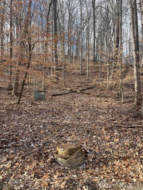 Tiny photo for 8608 E Bay Street, Nashville, IN 47448 (MLS # 202601916)