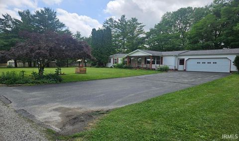 Tiny photo for 5940 S 560 W, Rossville, IN 46065 (MLS # 202622562)