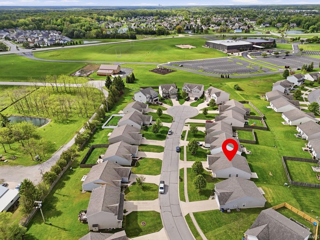 Photo of 12325 Hummingbird Cove, Fort Wayne, IN 46845 (MLS # 202618852)