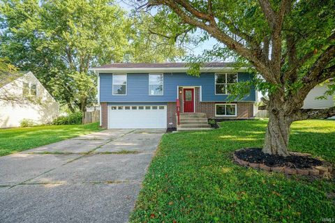 Photo of 920 N Wagon Wheel Trail, Lafayette, IN 47909 (MLS # 202532166)