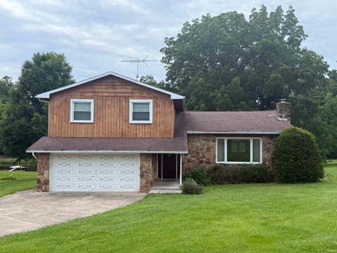 Photo of 2919 Schooling Road, Spencer, IN 47460 (MLS # 202625265)