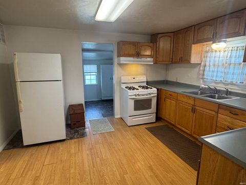 Tiny photo for 214 W 9Th Street, Peru, IN 46970 (MLS # 202612571)