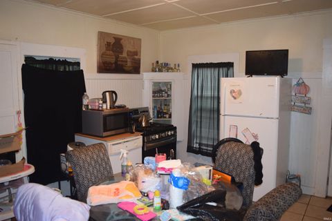 Tiny photo for 632 S Harlan Avenue, Evansville, IN 47714 (MLS # 202615988)