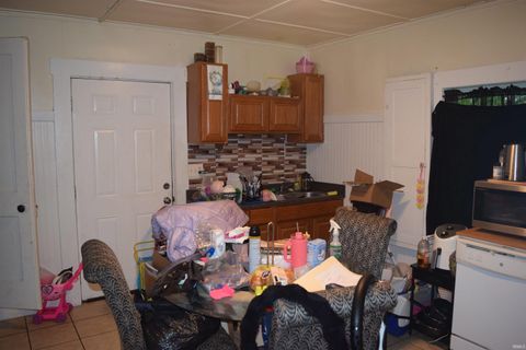 Tiny photo for 632 S Harlan Avenue, Evansville, IN 47714 (MLS # 202615988)