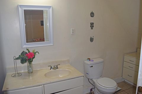 Tiny photo for 632 S Harlan Avenue, Evansville, IN 47714 (MLS # 202615988)