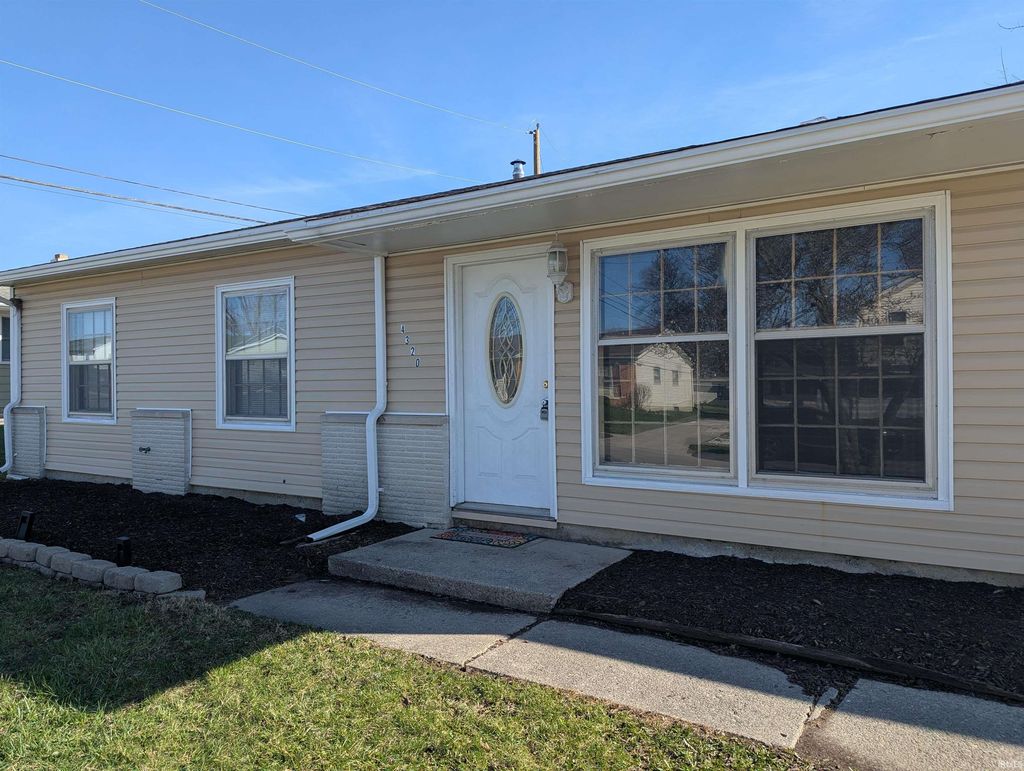 Photo of 4320 Casa Verde Drive, Fort Wayne, IN 46816 (MLS # 202609286)